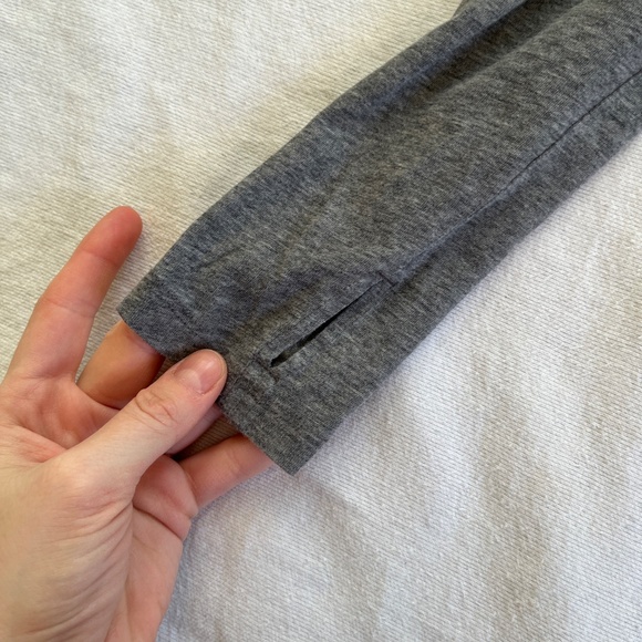 COS Slim Lightweight Long-Sleeved Top – S – Dark Gray - Picture 2 of 4